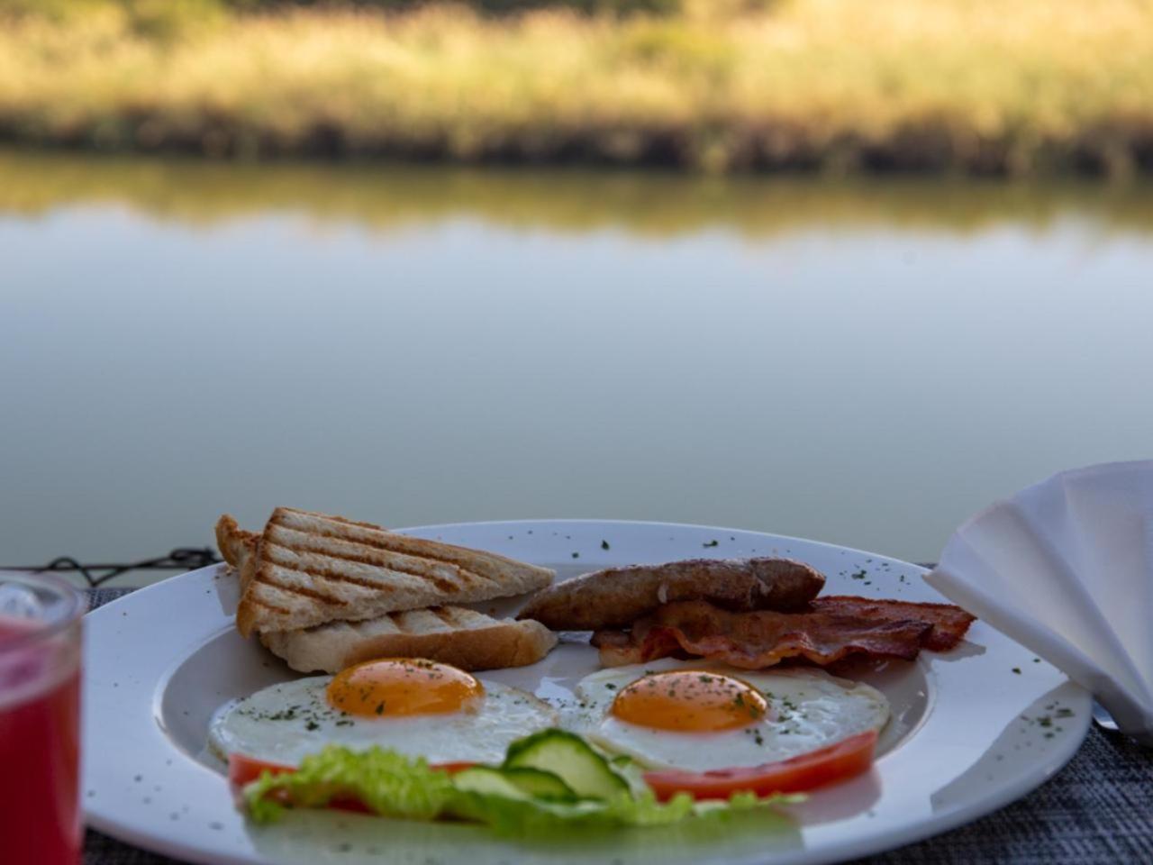 Kayova River Lodge Ndiyona Luaran gambar